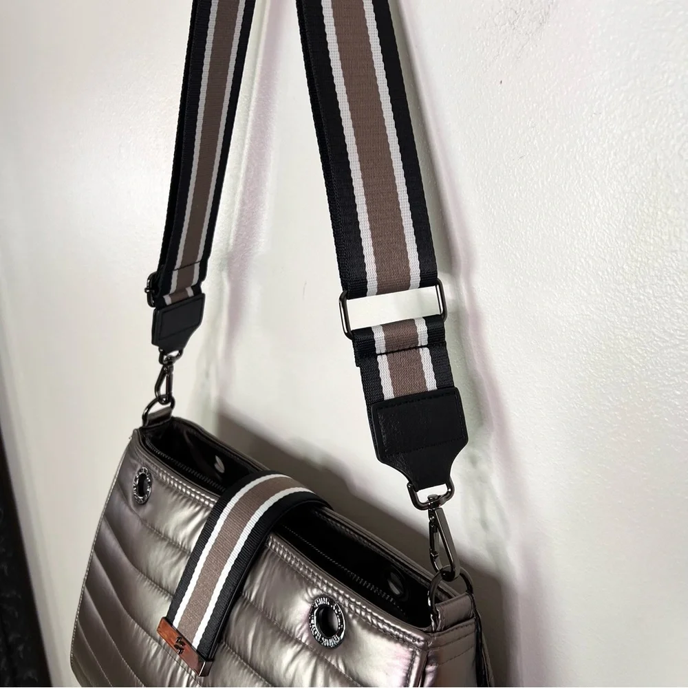THINK ROYLN Metallic Shoulder Bag - Picture 4 of 9